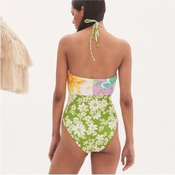 Alemais NWT ELORA RUCHED ONE PIECE
SWIMSUIT XS - Picture 5 of 9